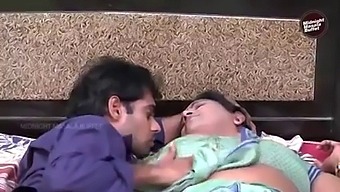 Huge Booty Aunty Gets Naughty In Homemade Video