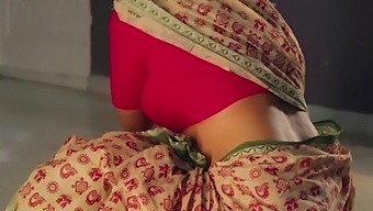 Indian Housewife In Sexy Naked Video