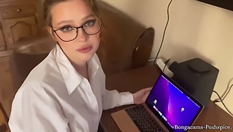Мастурбируй И Кончай На Лицо Своей Мачехи В Видео От Первого Лица 60fps.