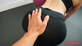 Смотрите, Как Горячая Спортивная Красотка Получает Жесткий Анальный Секс И Кремпай В Hd-Качестве.