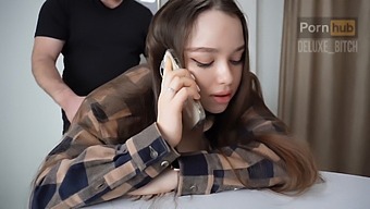 Nezbedný Telefonát Ruského Nevlastního Bratra A Překvapení S Creampie